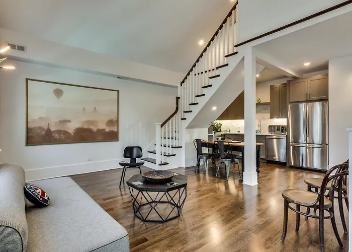 Old Town At It's Finest! Pet Friendly & Recently Renovated Top-floor Has Everything Need For A Perfect Windy Getaway Appartamento